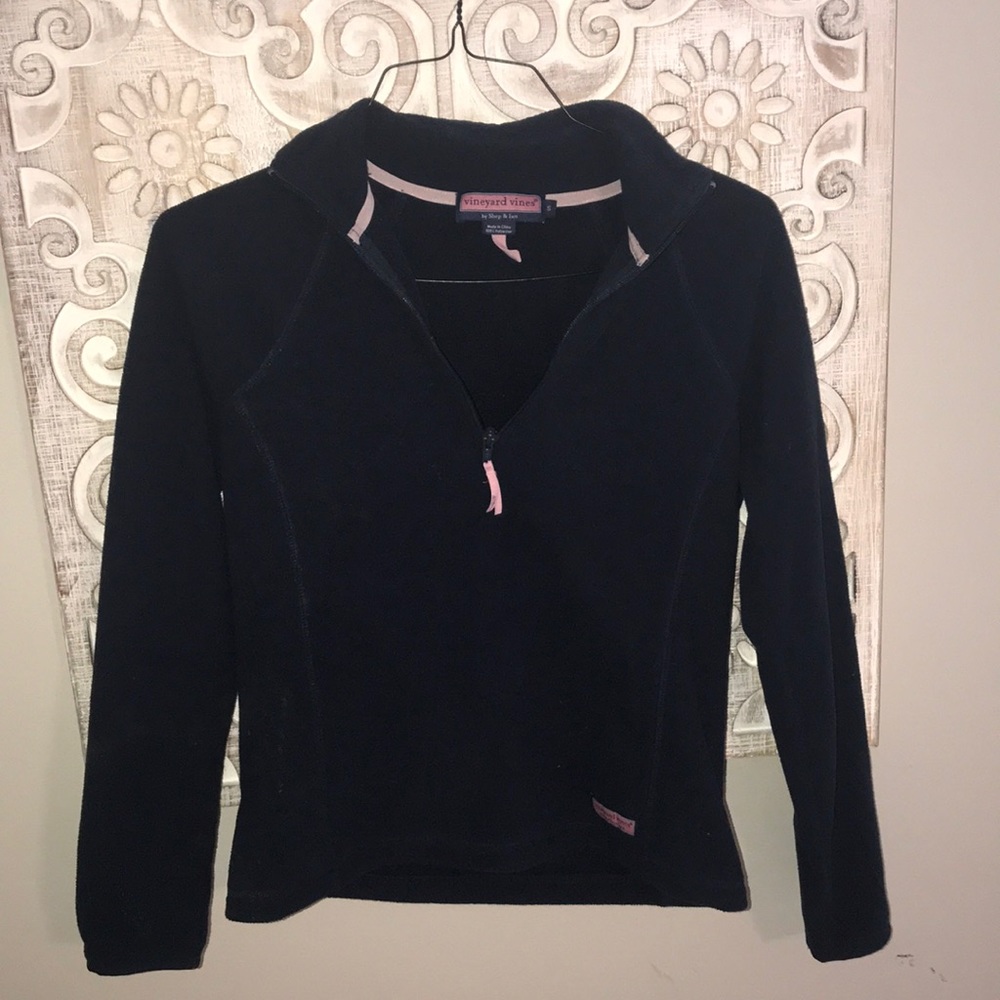 Navy Vinyard Vines Women’s fleece sweatshirt